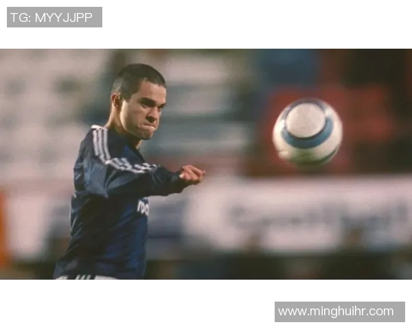 足球明星逆袭成长记:从矮小少年到高大巨星的励志故事 足球明星逆袭成长记:从矮小少年到高大巨星的励志故事